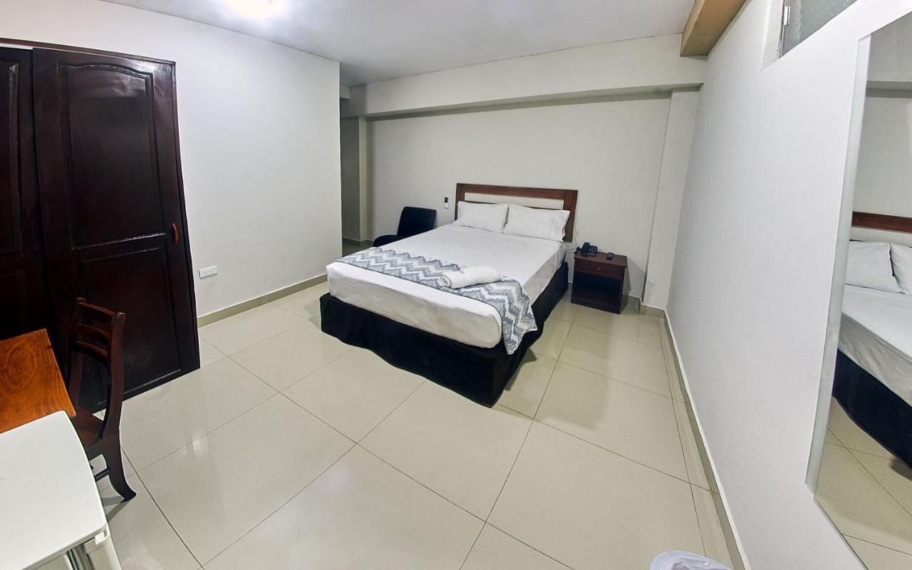 Hotel America Пукальпа Экстерьер фото