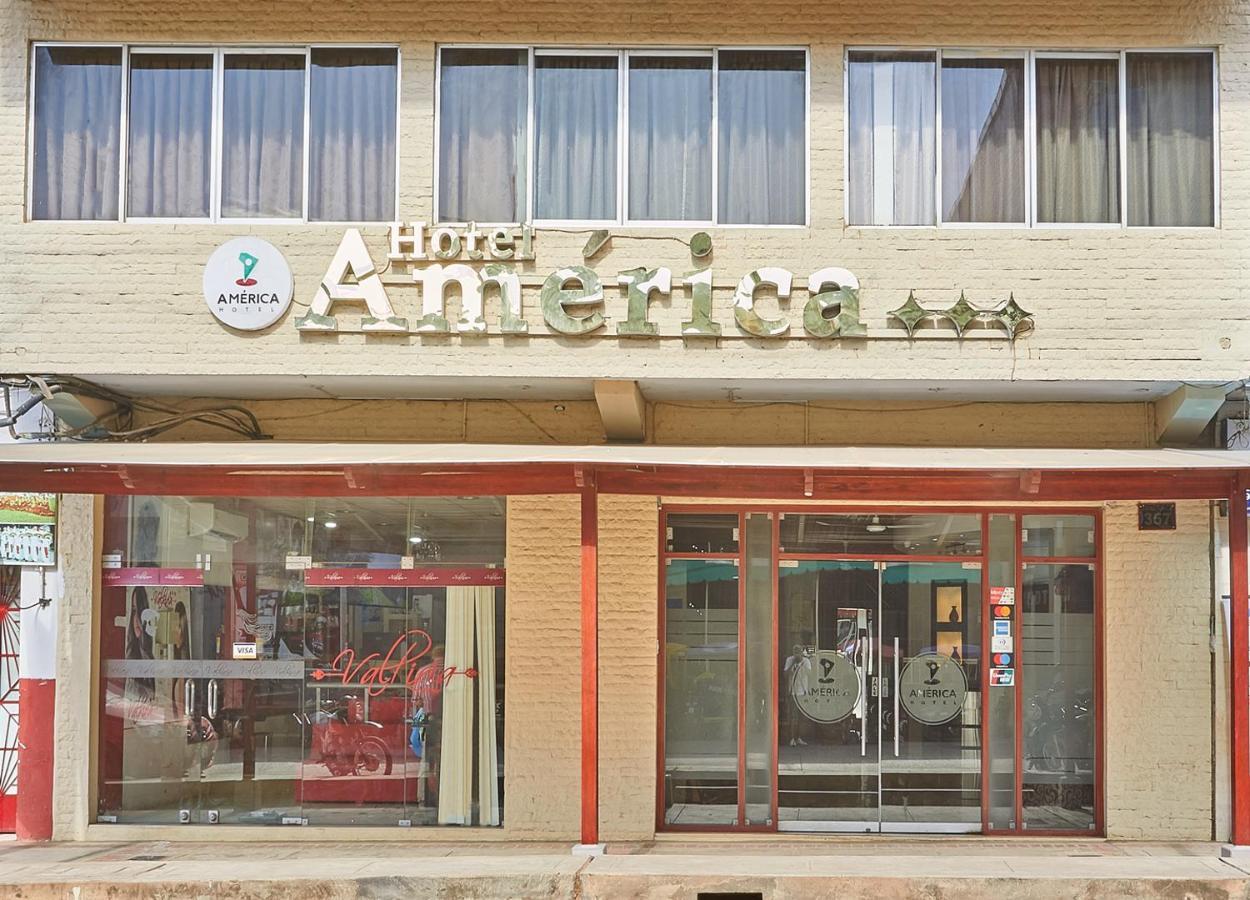 Hotel America Пукальпа Экстерьер фото