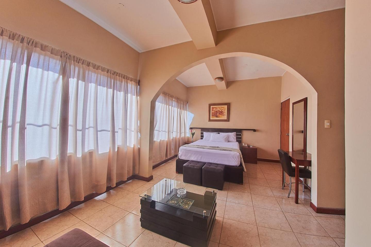 Hotel America Пукальпа Экстерьер фото